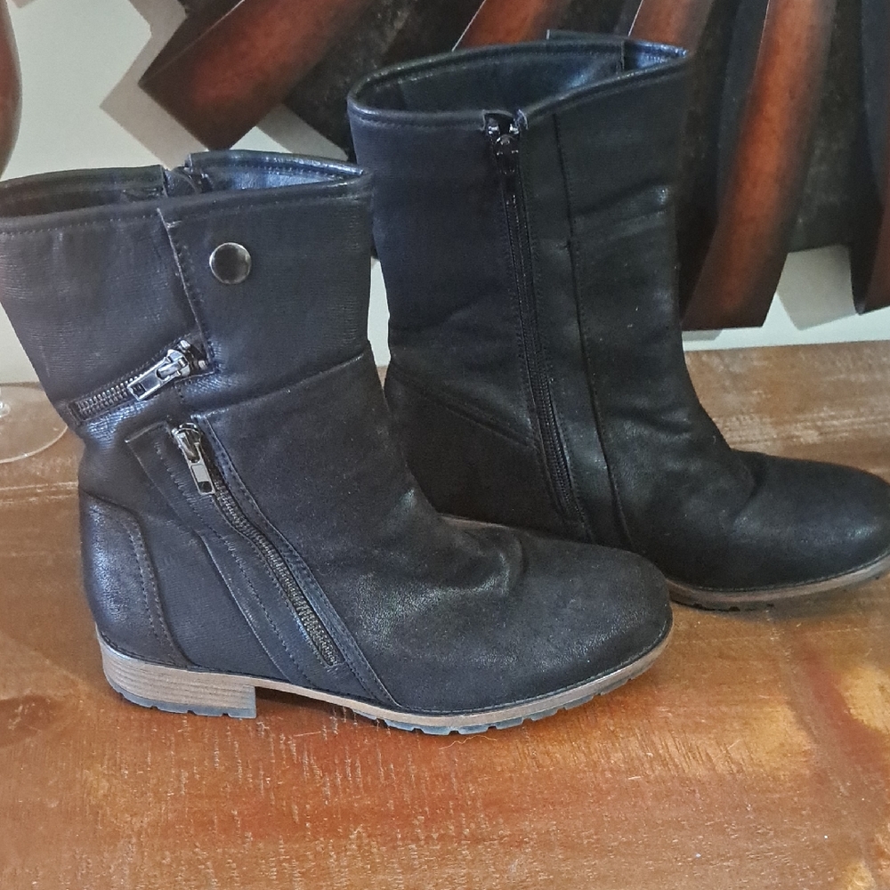 Maurices Black Moto Ankle Boots Size 9